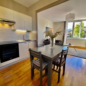 https://lelisa.hotels-rhonealpes.com
